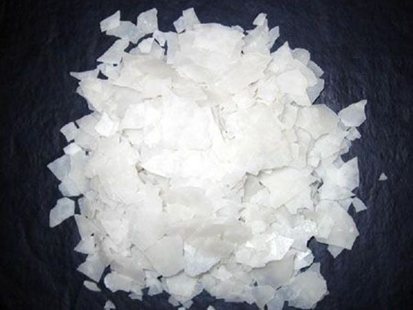  WHITE MAGNESIUM CHLORIDE FLAKE